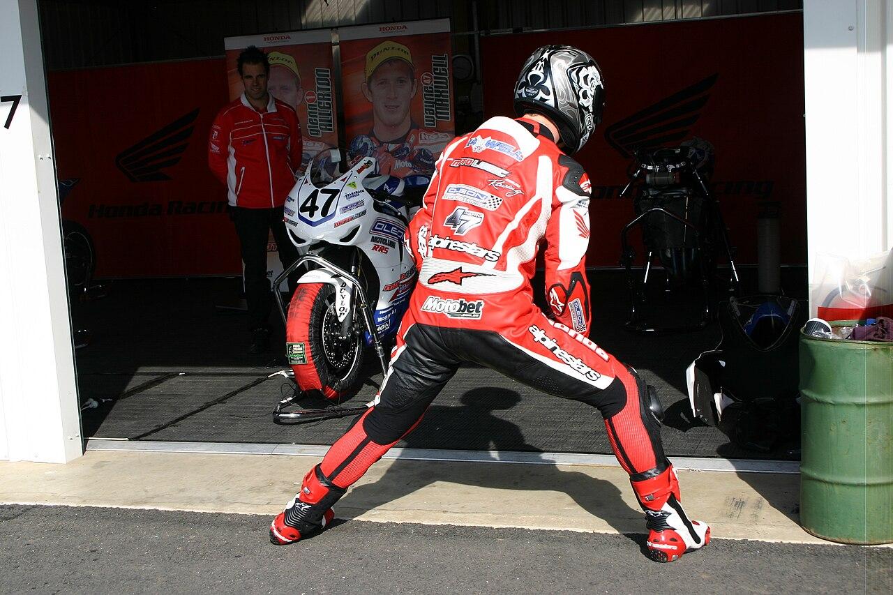 MotoGP心理课：如何在关键时刻稳住（规则判罚视角）