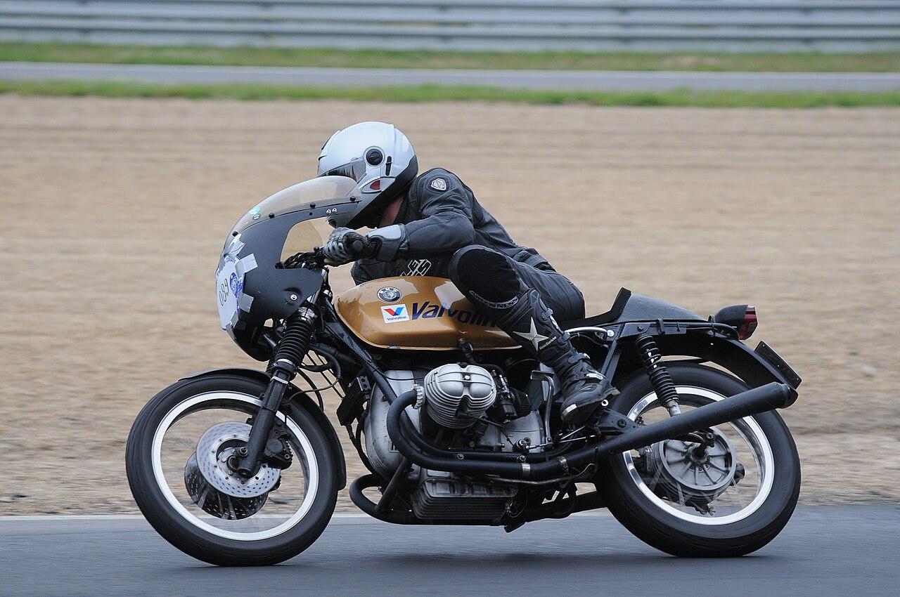 MotoGP数据看板：用指标读懂一支队伍（规则判罚视角）